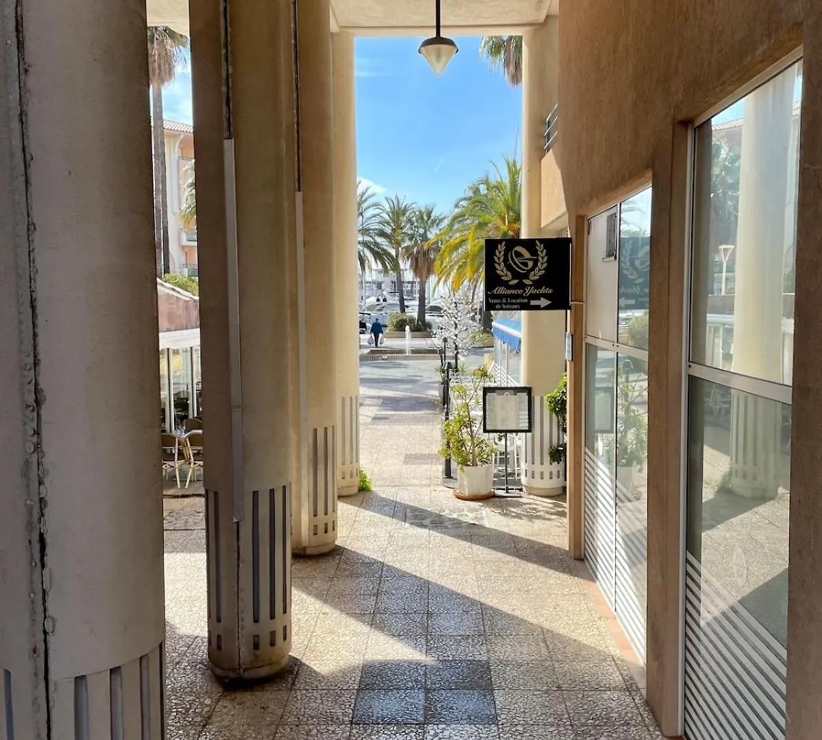 Appartement Frejus Direct Port Et Plage 0*,