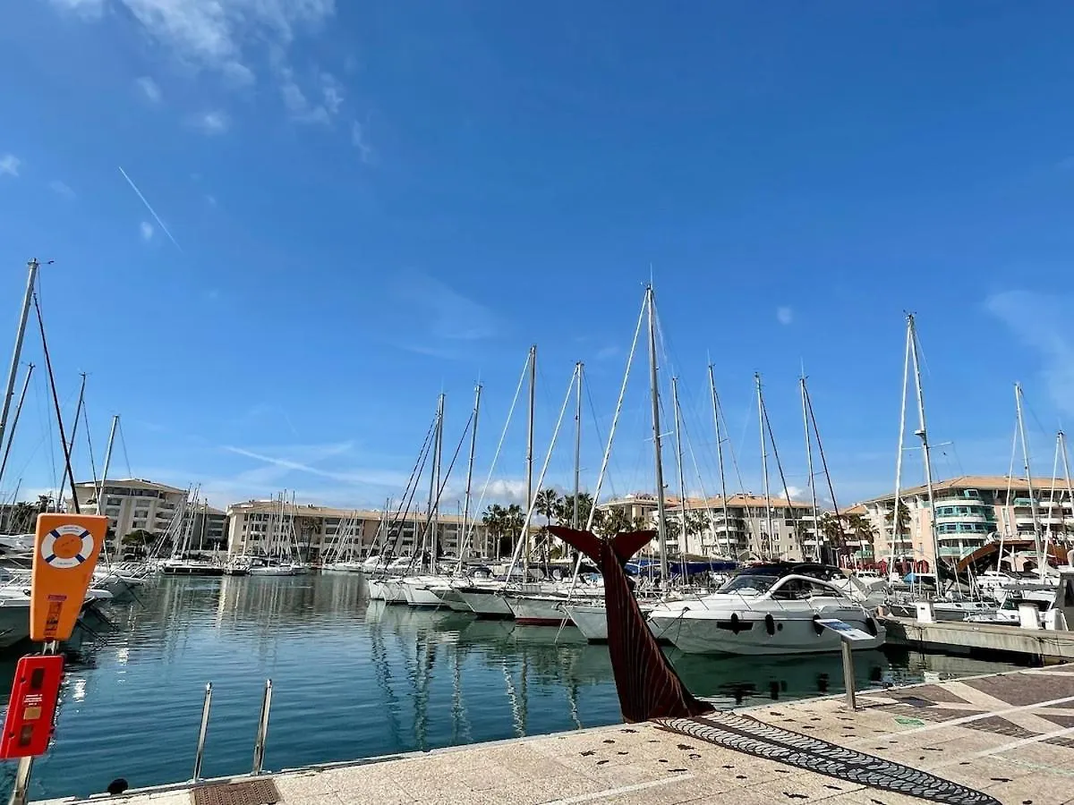 Appartement Frejus Direct Port Et Plage 0*,  France